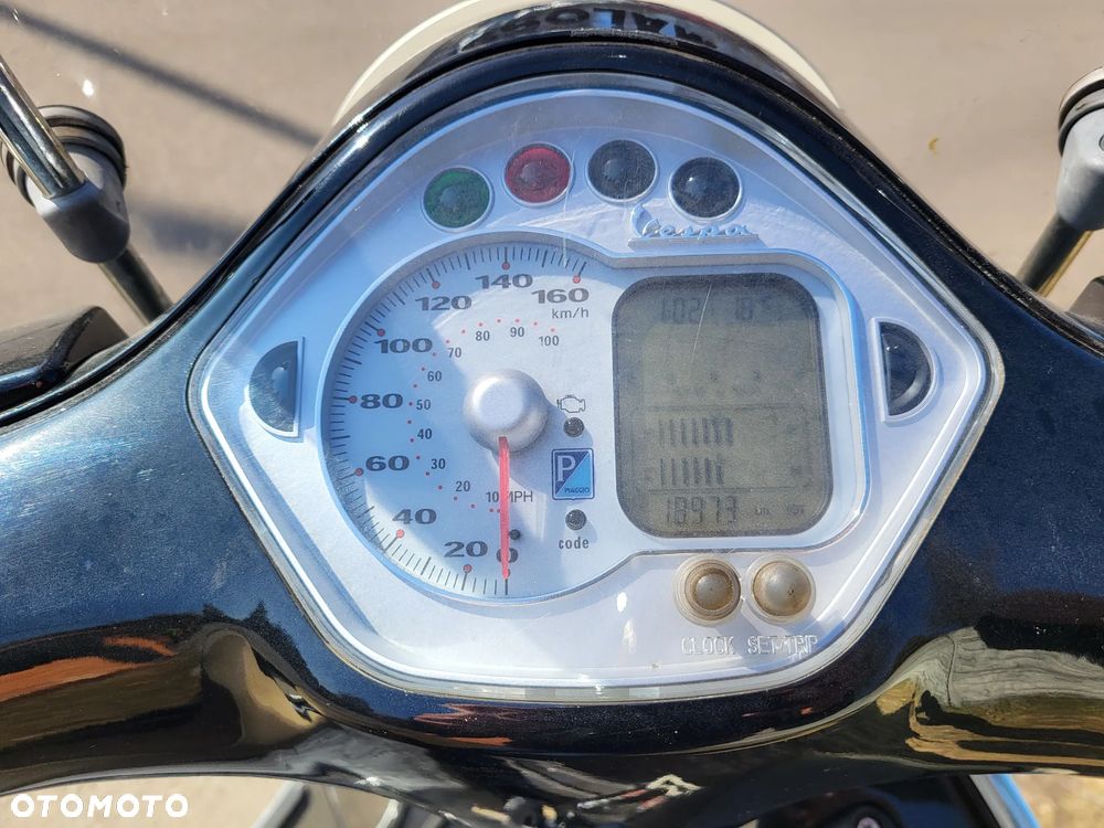 Vespa GTS - 10