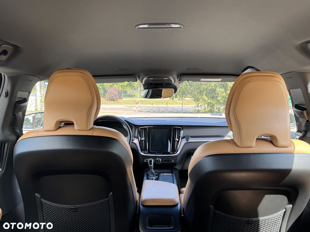Volvo V60 D3 Momentum - 8