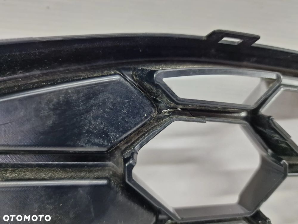 FORD FIESTA MK8 LIFT ST-LINE 21- ATRAPA / GRILL PRZEDNI PRZÓD , NR N1BB-8200-D6 , NR AUKCJI GL543 - 14