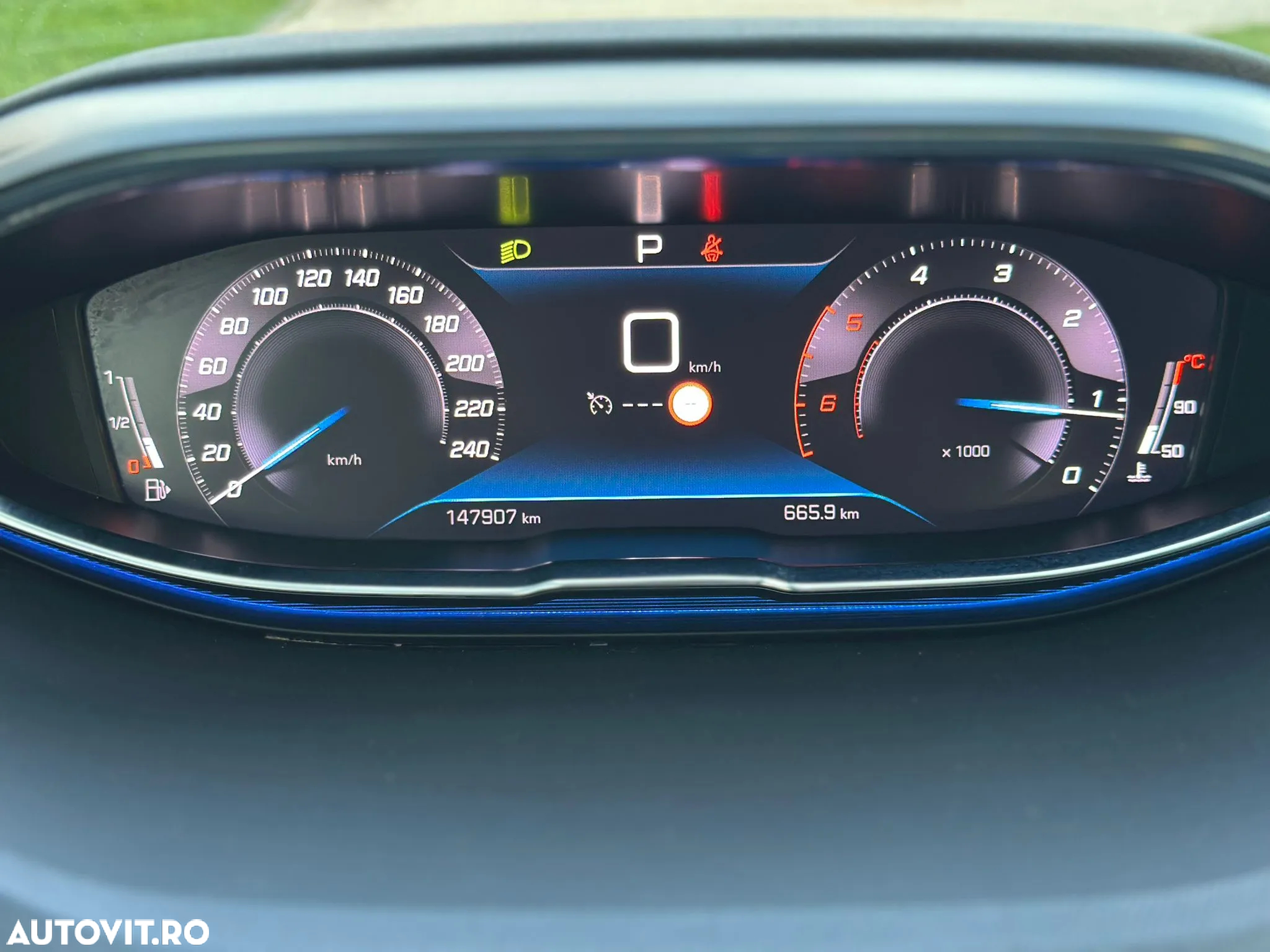 Peugeot 3008 BlueHDi 130 Stop & Start EAT8 Allure Business-Paket - 12