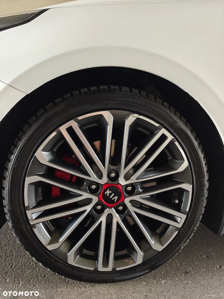 Kia ProCeed - 15