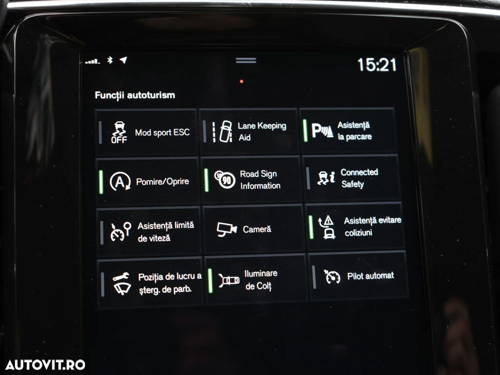 Volvo XC 40 B4 AT8 AWD Mild Hybrid Momentum Pro - 30