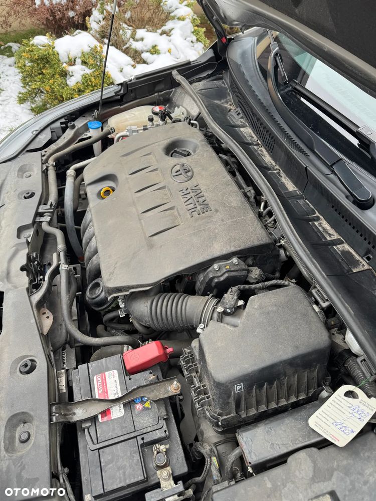 Toyota Avensis 2.0 Premium MS - 22