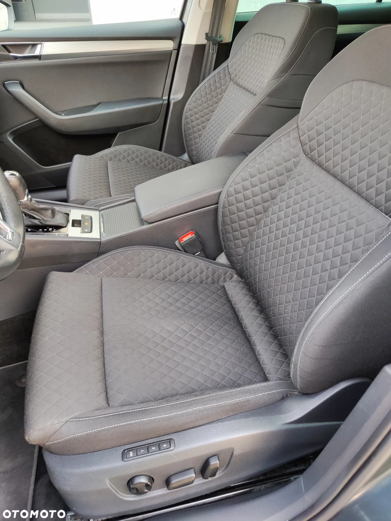 Skoda Superb Combi 2.0 TDI DSG Essence - 18