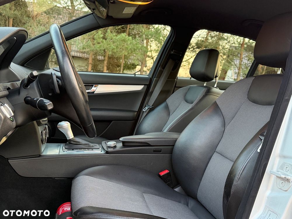 Mercedes-Benz Klasa C - 24