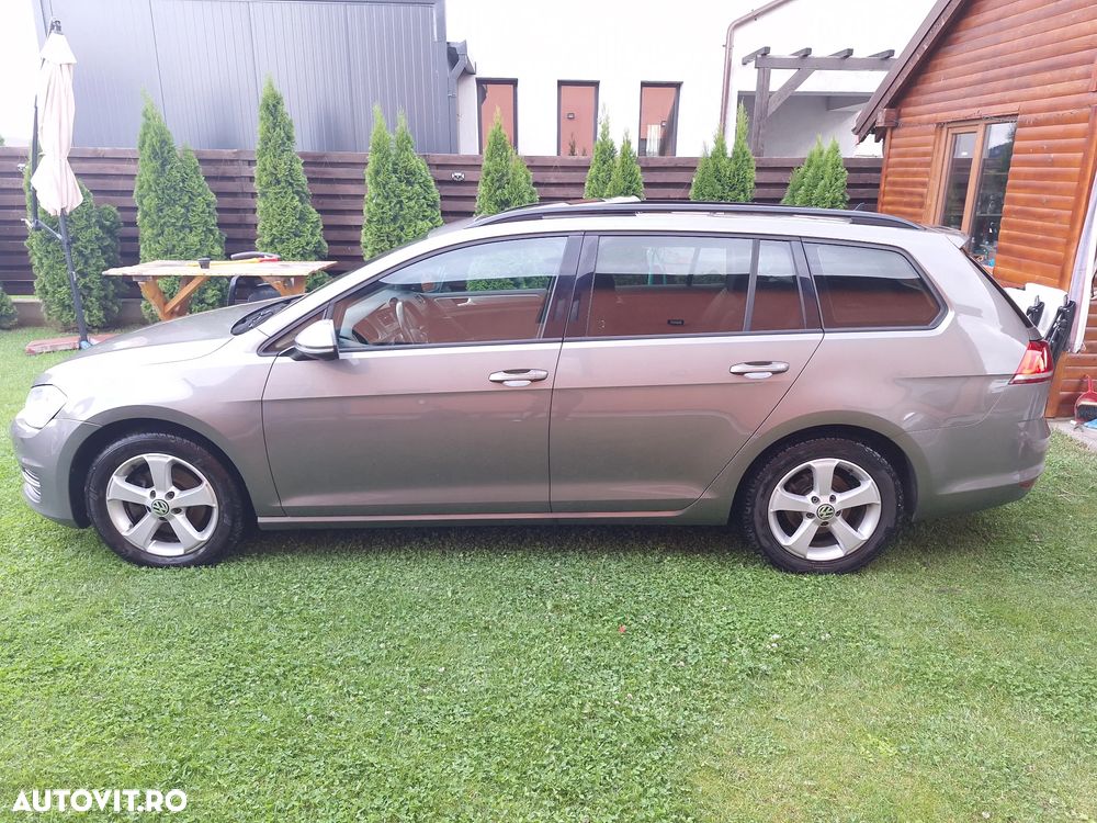 Volkswagen Golf 1.6 TDI DPF Highline - 10