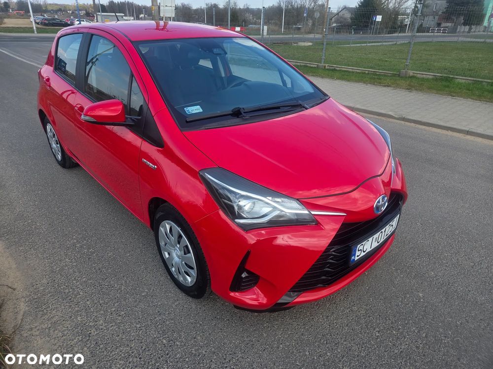 Toyota Yaris Hybrid 100 Dynamic EU6 - 3
