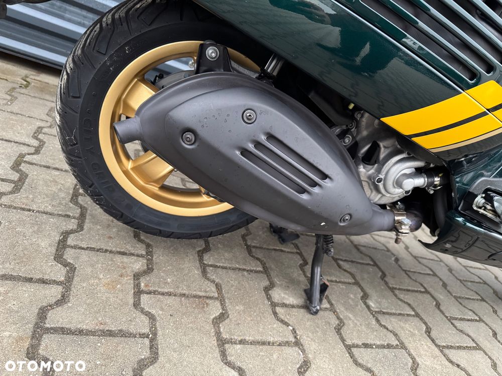 Piaggio Vespa - 19