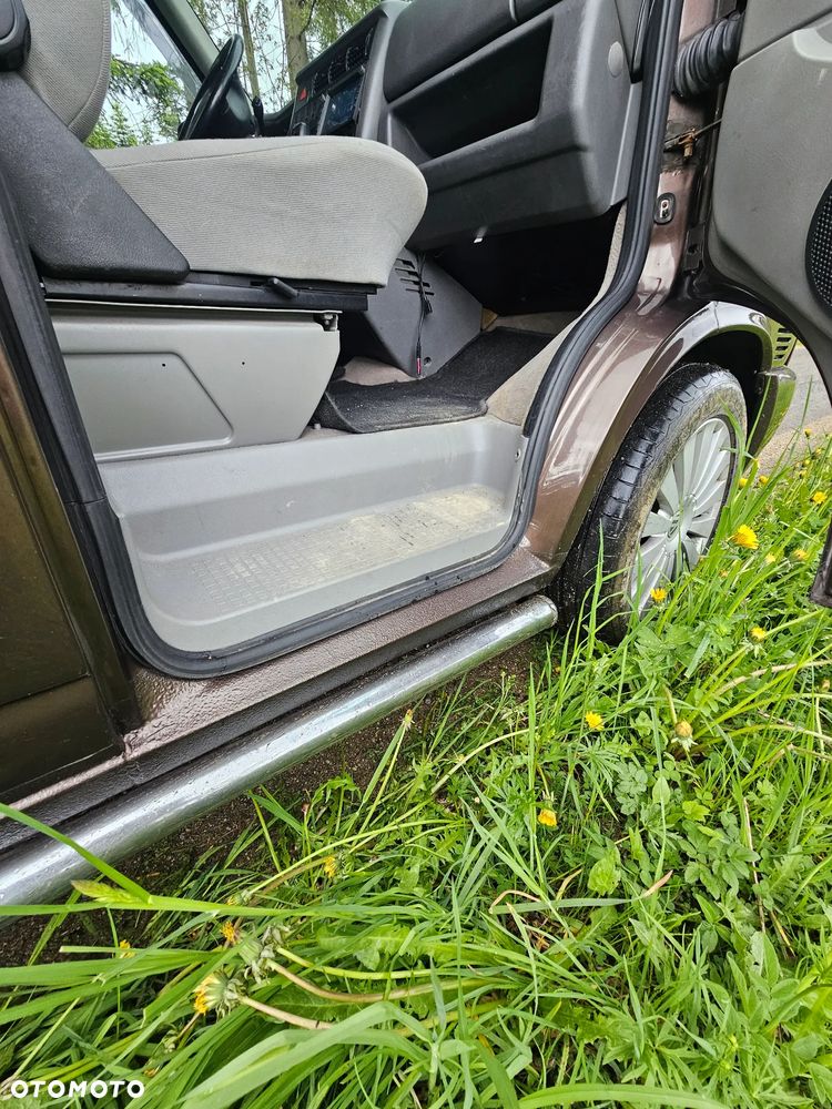 Volkswagen Multivan - 19