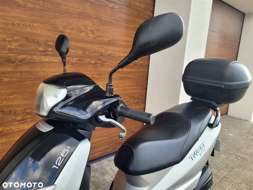 Peugeot Tweet - 20