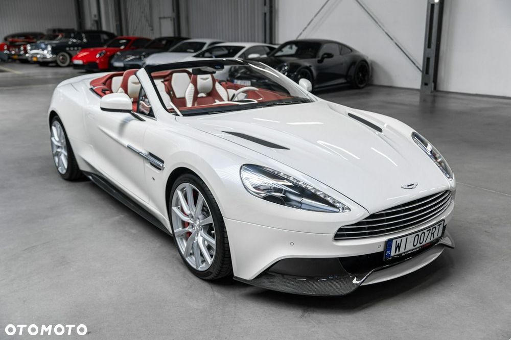Aston Martin Vanquish - 6