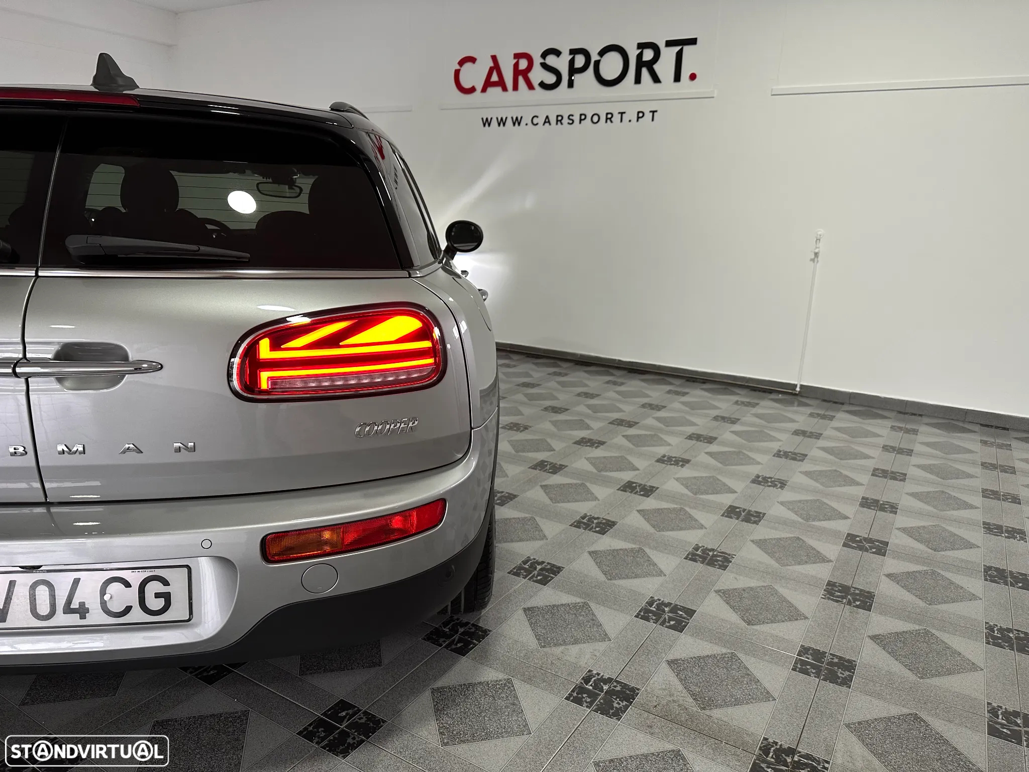 MINI Clubman Cooper Premium Plus Classic Auto - 8