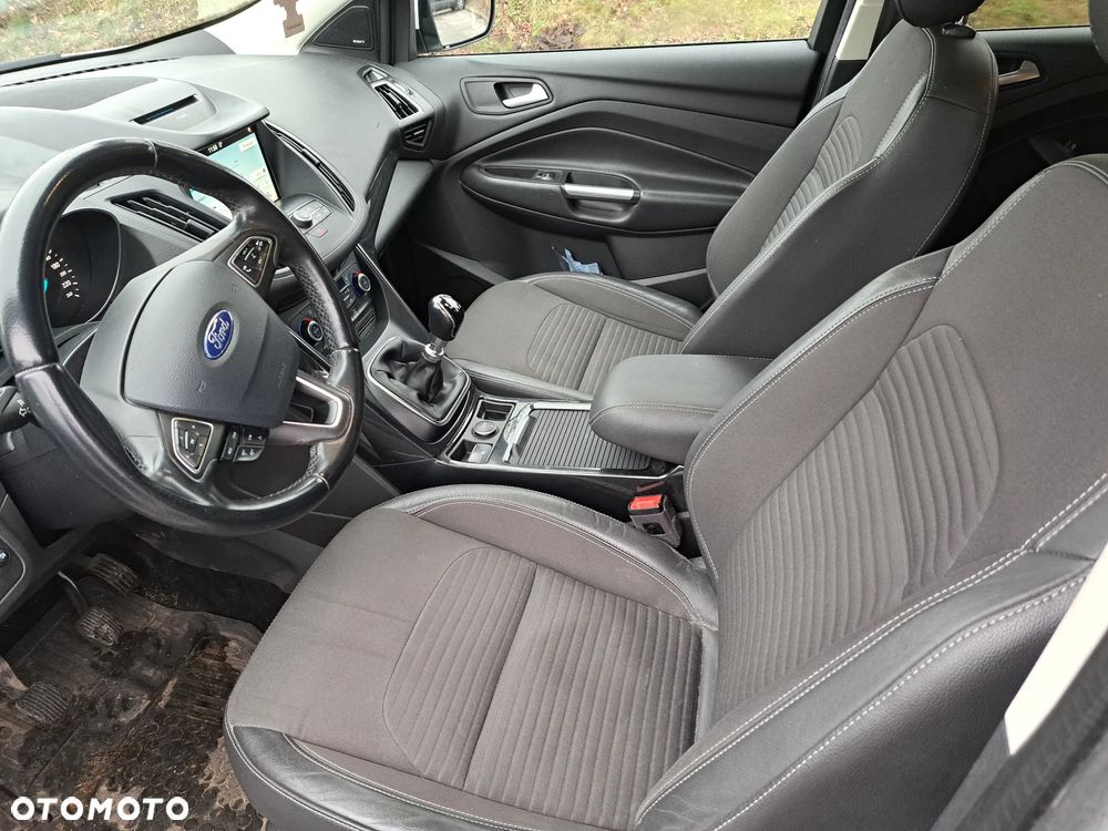 Ford Kuga 2.0 TDCi 2x4 Business Edition - 6