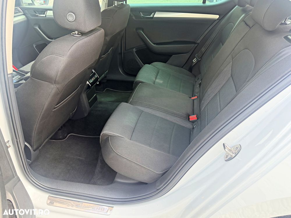 Skoda Superb 1.6 TDI GreenLine - 7