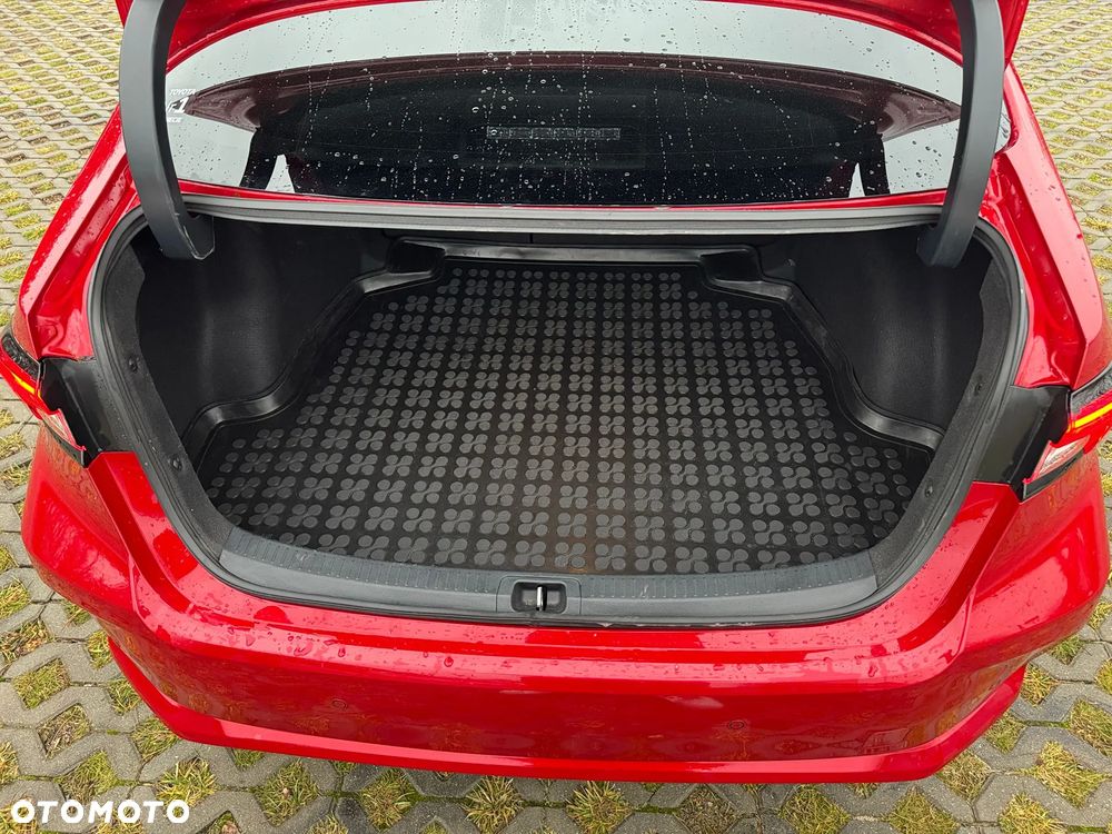 Toyota Corolla 1.8 Hybrid GR Sport Dynamic - 15