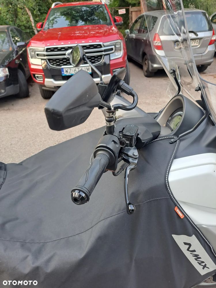 Yamaha NMAX - 21