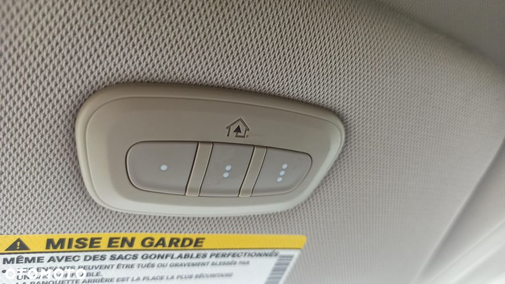 Chrysler Pacifica - 30