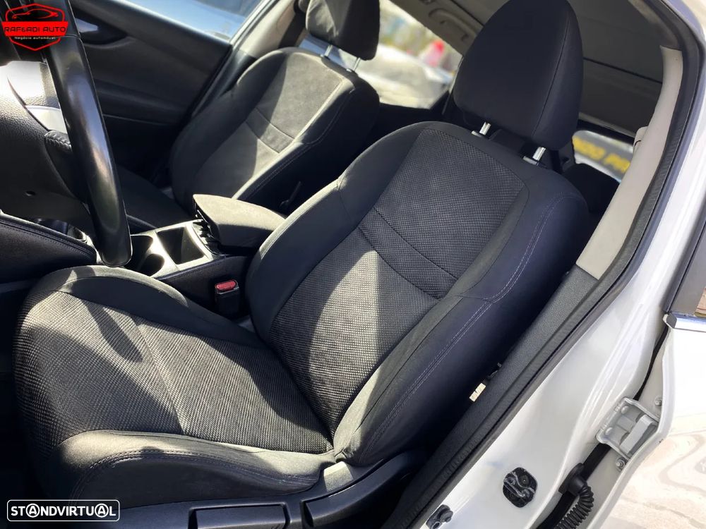 Nissan Qashqai 1.5 dCi Tekna Premium - 9