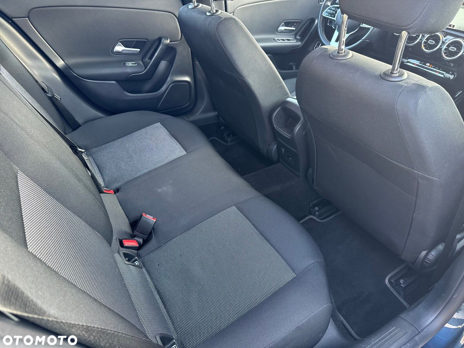 Mercedes-Benz CLA 180 d Progressive 8G-DCT - 20
