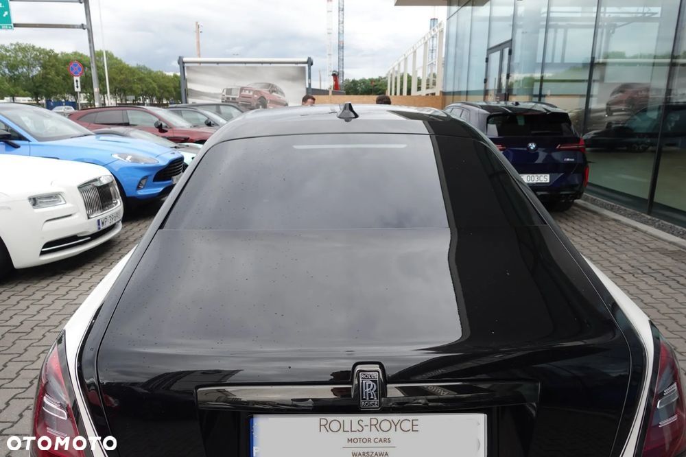Rolls-Royce Ghost - 8