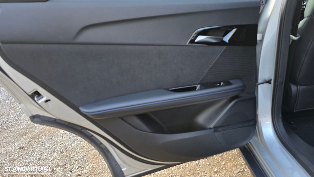 MG MG4 64 kWh Luxury - 54