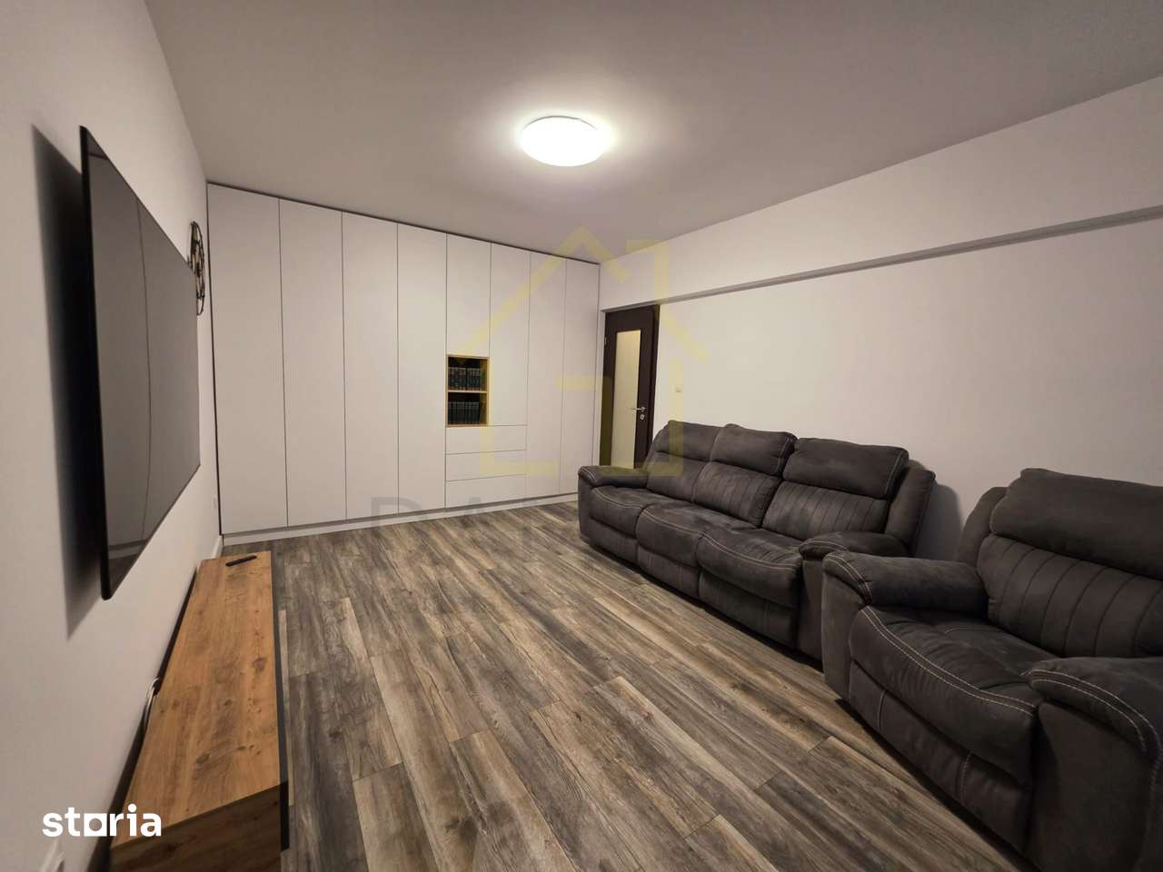 Apartament 3 camere Metrou Piata Sudului Bd. Obregia 2 Locuri Parcare — fotografia 1