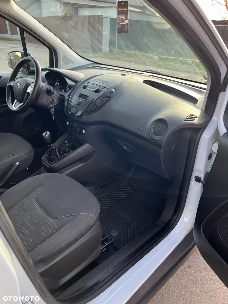 Ford Transit Courier - 7