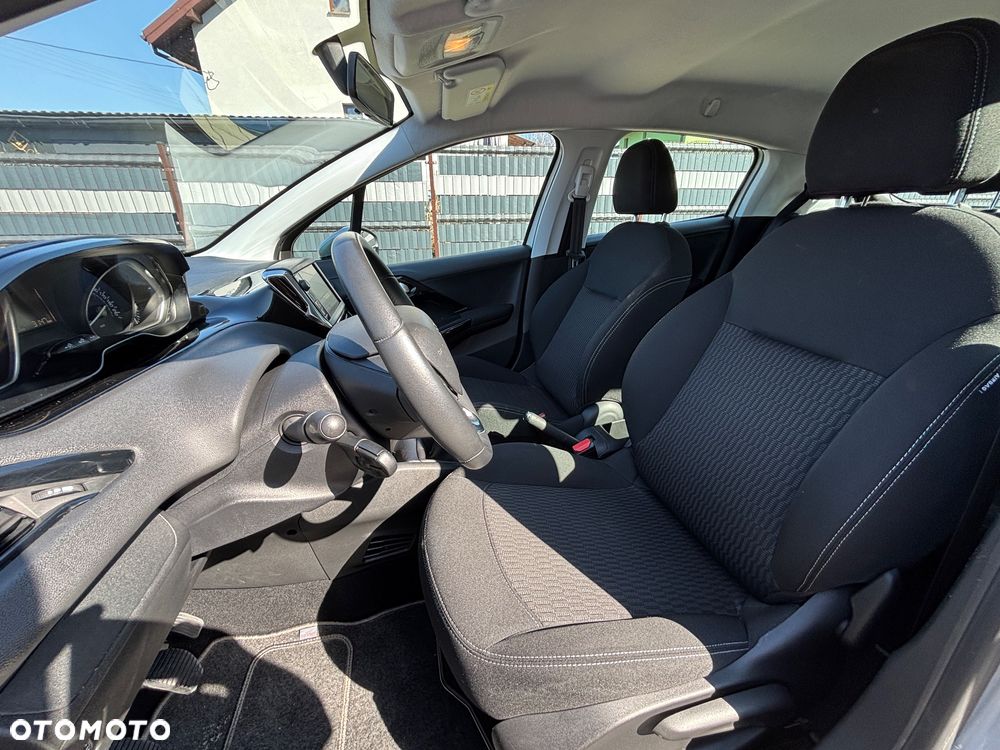 Peugeot 208 1.2 PureTech Active - 16