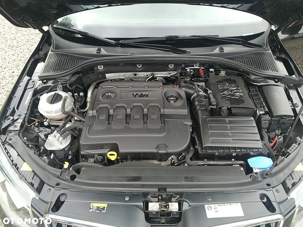 Skoda Octavia 2.0 TDI Edition DSG - 29