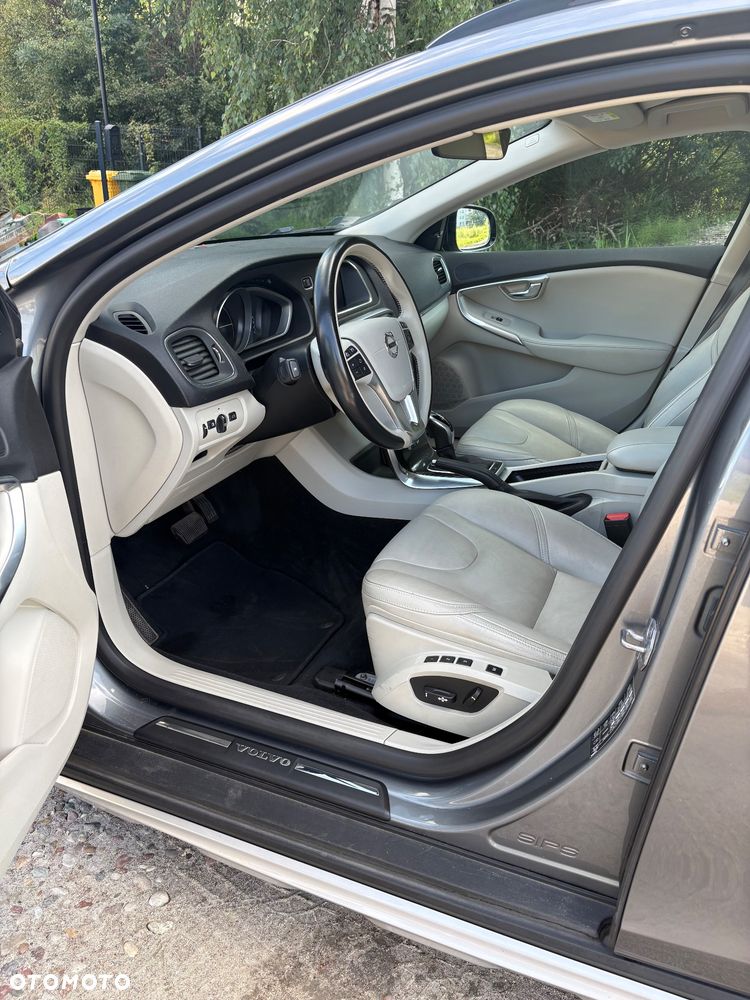 Volvo V40 T3 Drive-E Momentum - 6