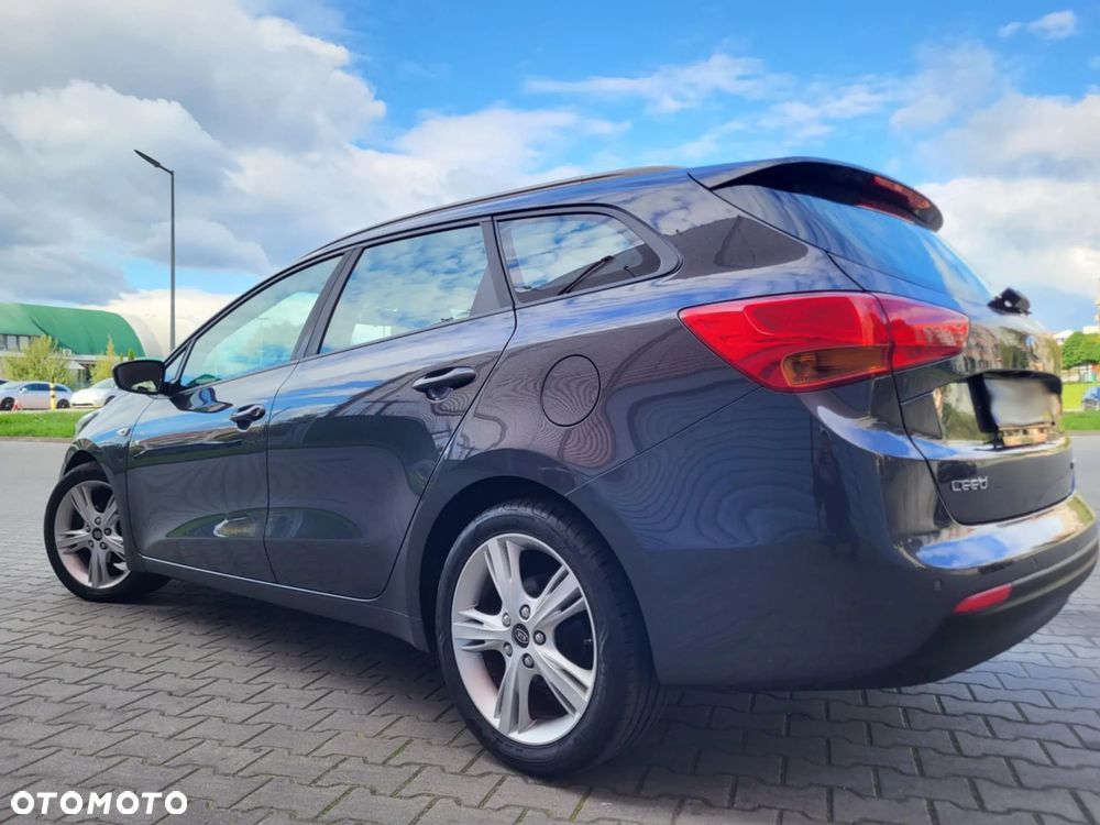 Kia Ceed 1.6 CRDi 136 ISG Edition 7 - 17