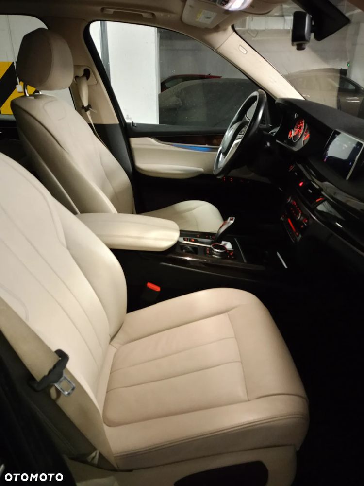 BMW X5 xDrive35i Edition Exclusive - 9