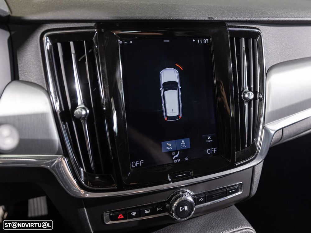Volvo V90 2.0 D5 Momentum AWD Geartronic - 27