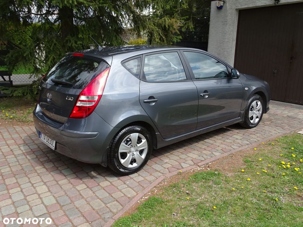 Hyundai i30 1.4 Classic + - 4