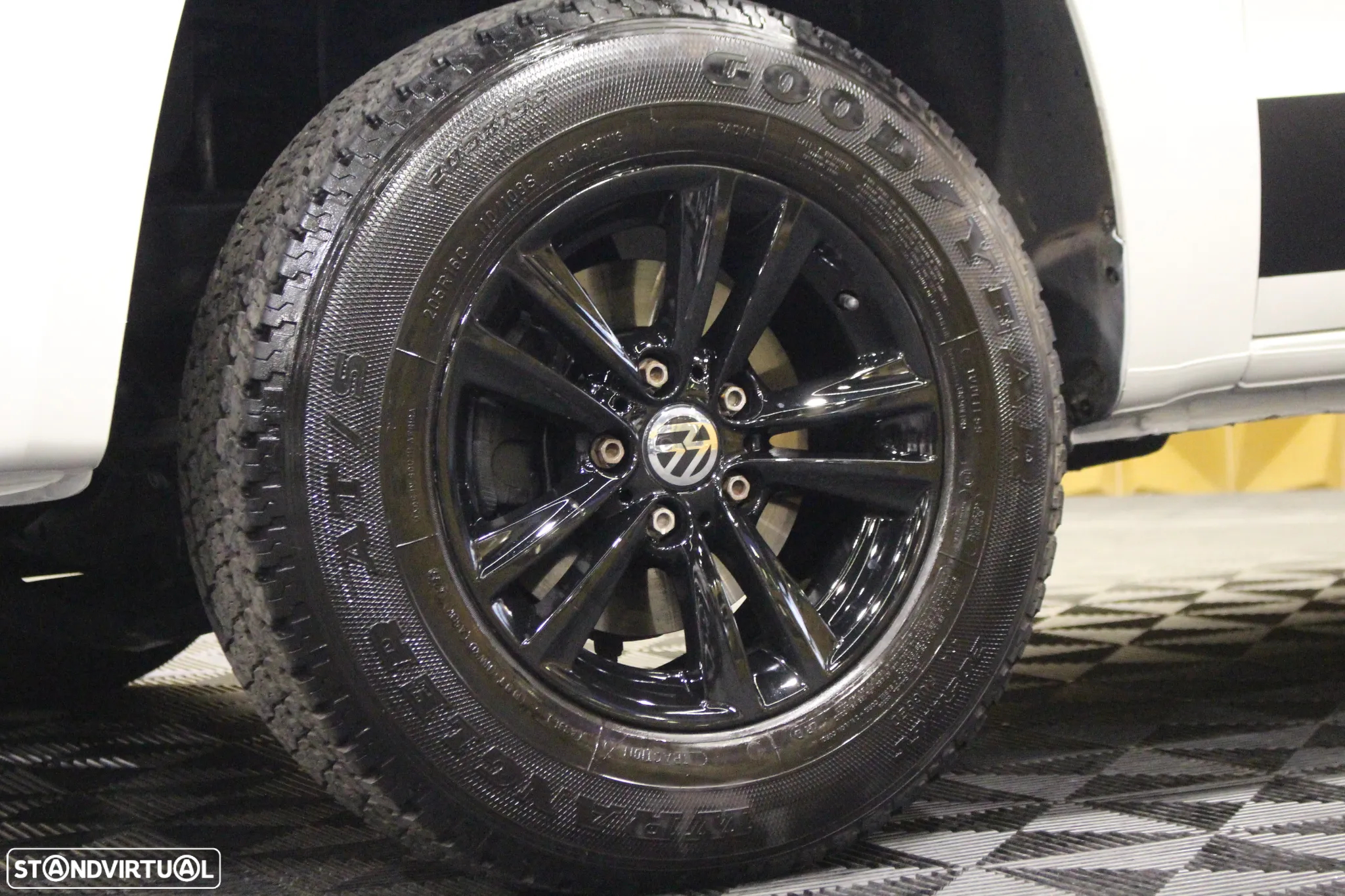 VW Amarok 2.0 TDi CD Extra AC Plus CM 4Motion - 3