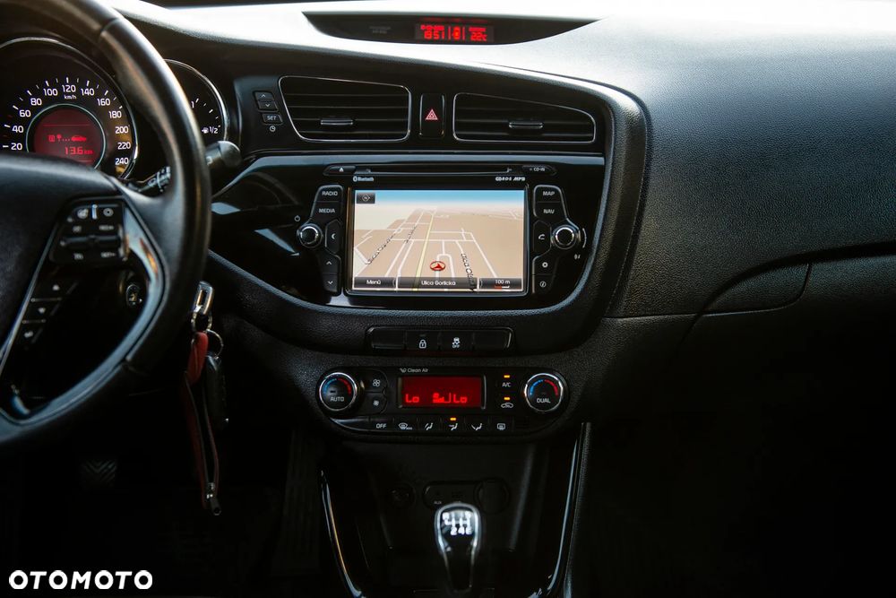 Kia Ceed 1.4 CVVT Attract plus - 33