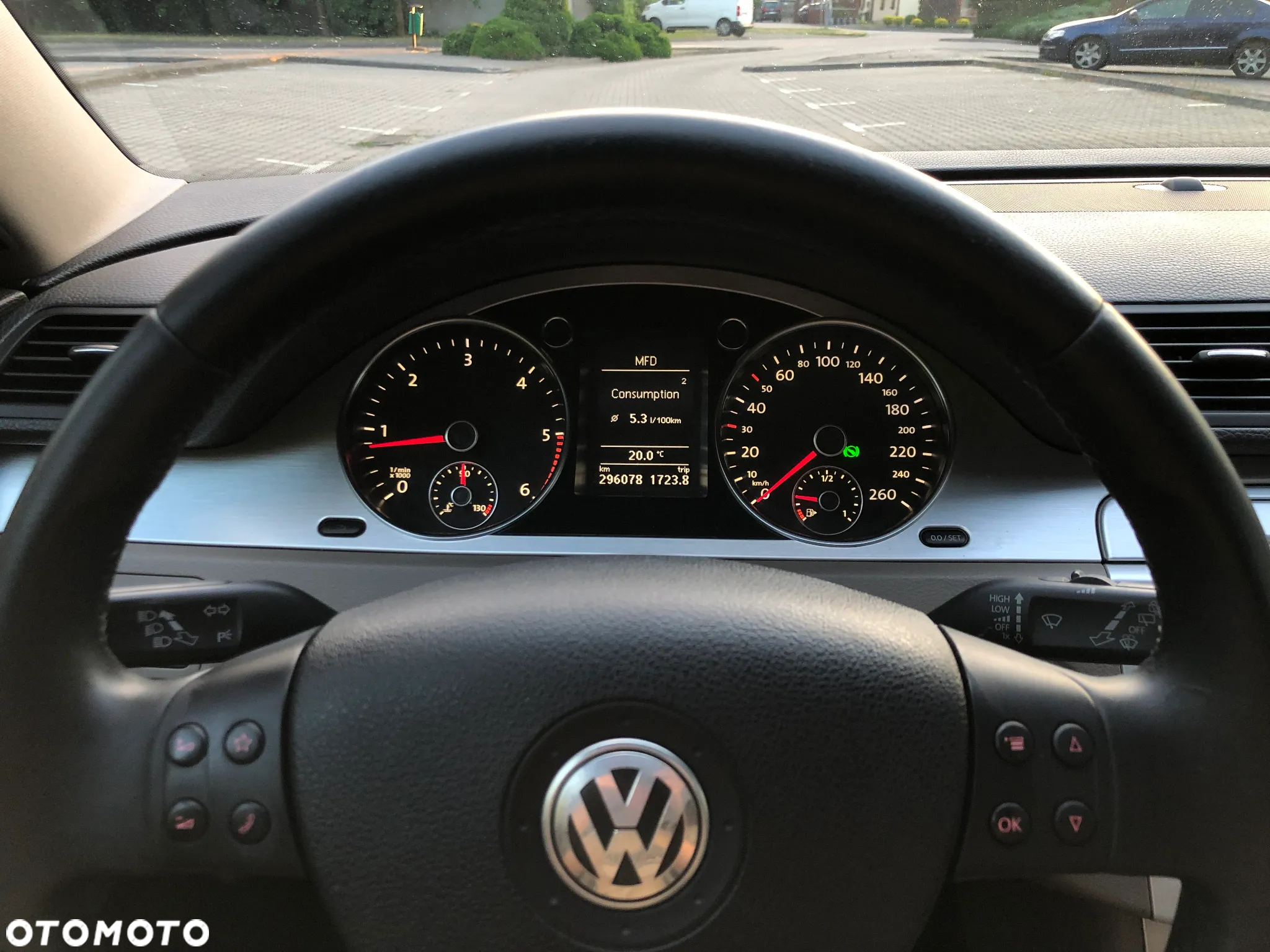 Volkswagen Passat Variant 2.0 TDI DPF DSG Highline - 19