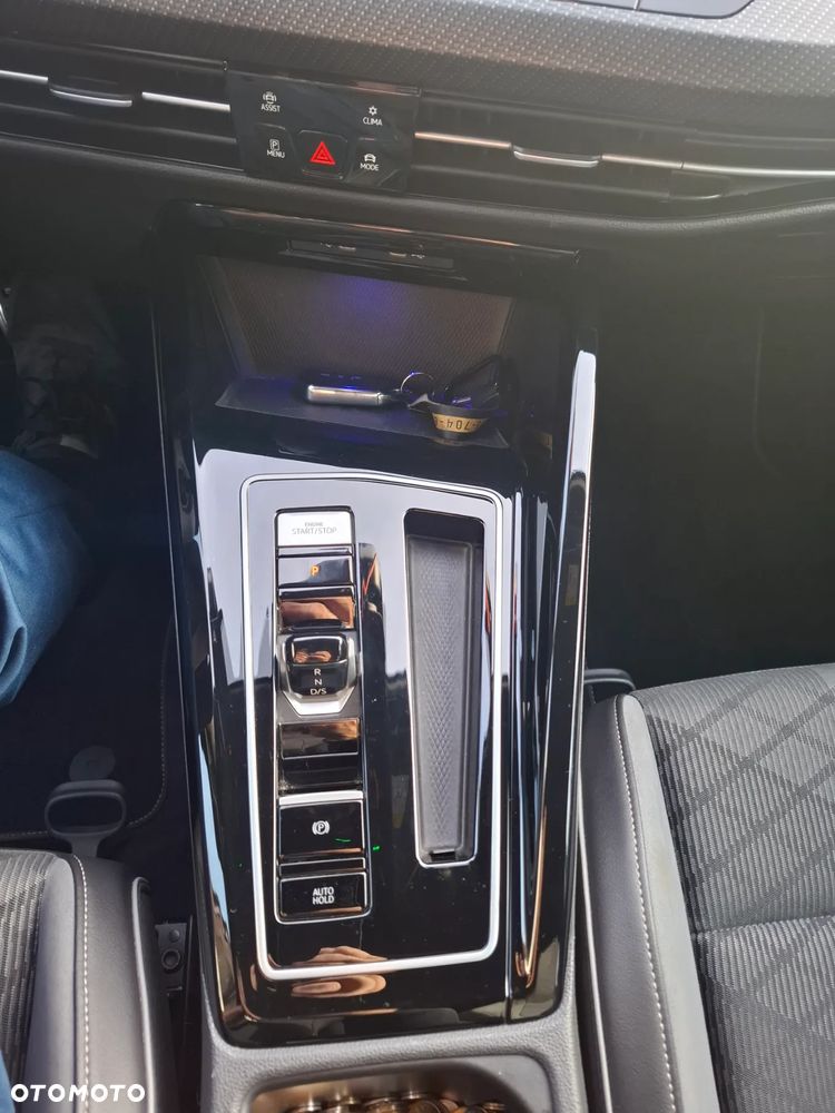 Volkswagen Golf 2.0 TDI SCR DSG R-Line - 27