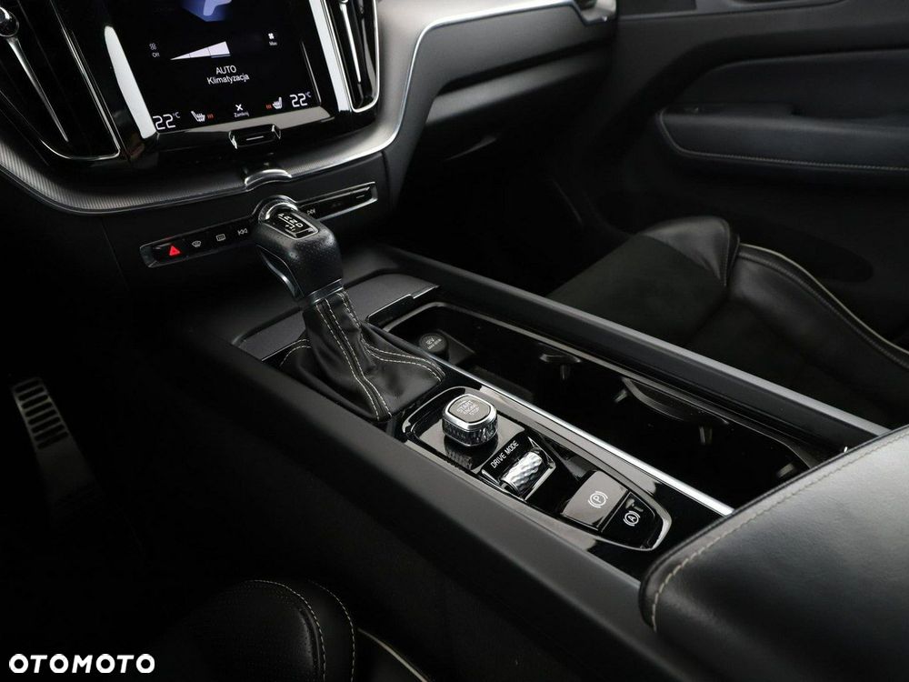 Volvo XC 60 T5 AWD Geartronic RDesign - 30