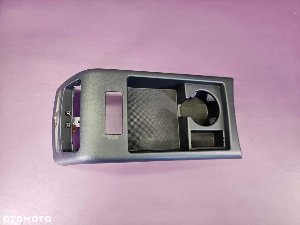 Tunel Podłokietnik Skóra Stelaż Osłona Zapalniczka Schowek Indigo Europa AUDI A6 C6 - 19