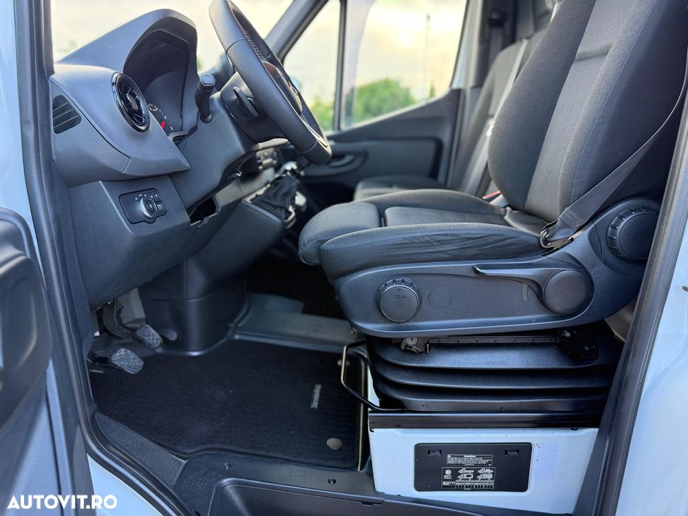 Mercedes-Benz Sprinter - 9