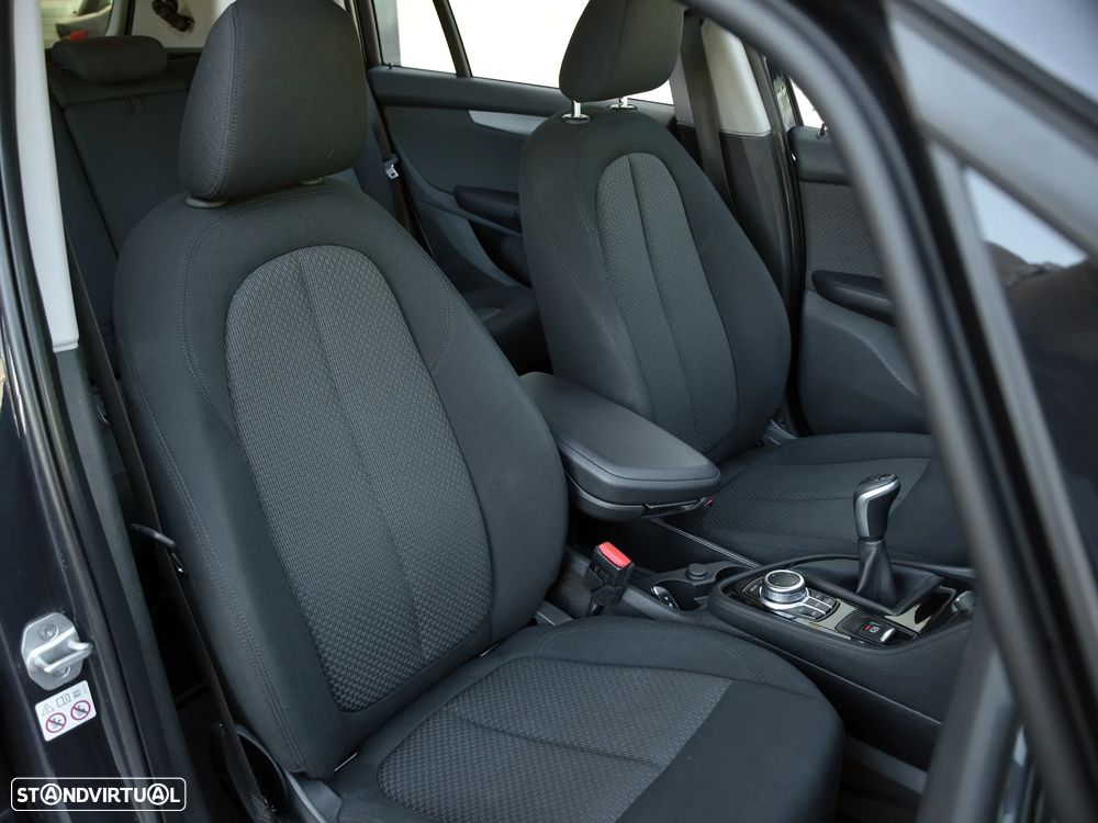 BMW 216 Gran Tourer i 7L - 6