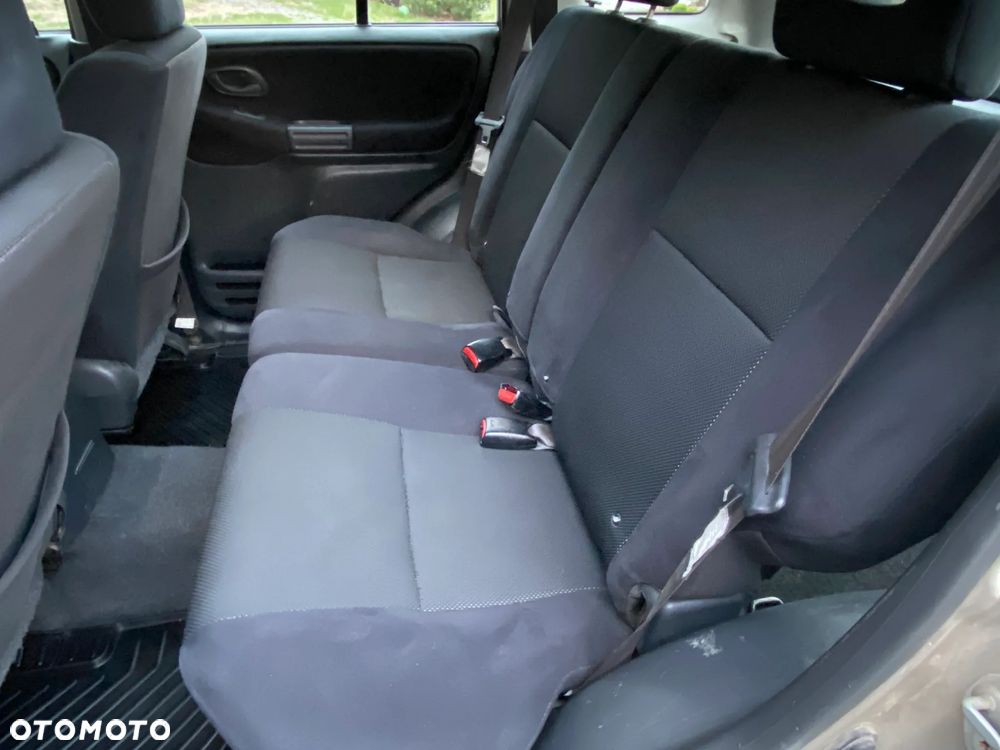 Suzuki Grand Vitara 2.0 Comfort Style - 7