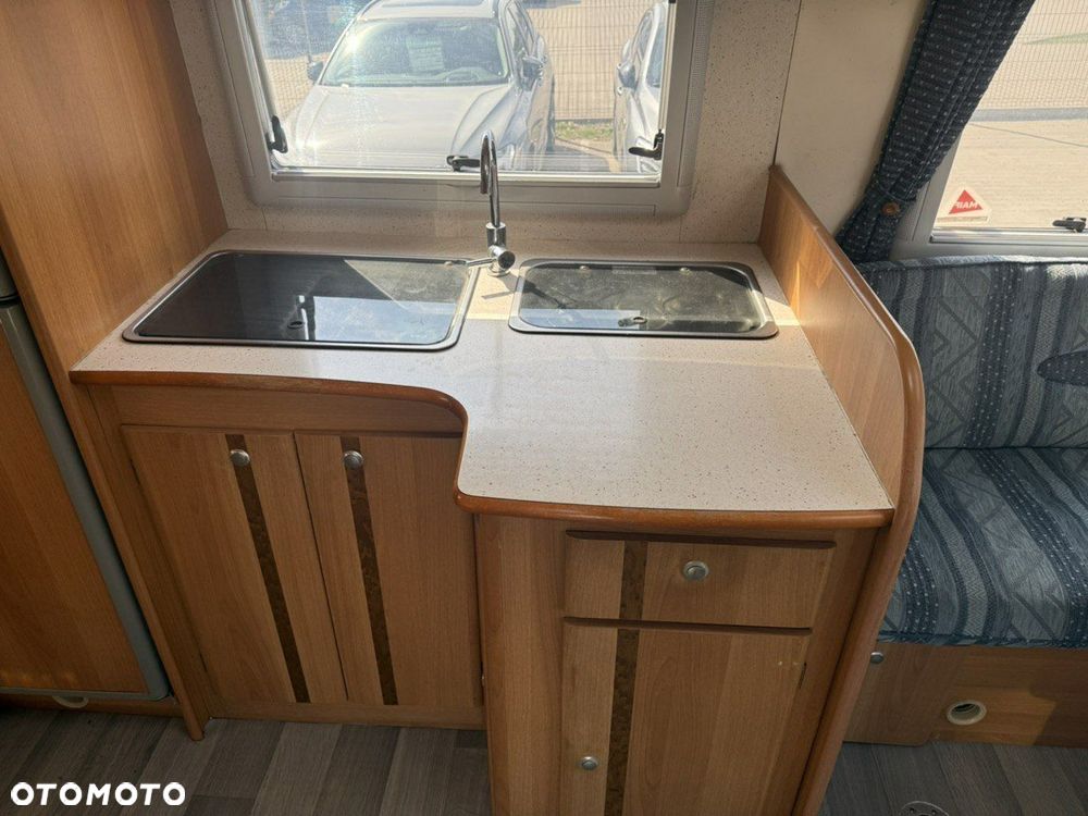 Mercedes-Benz Sprinter - 20