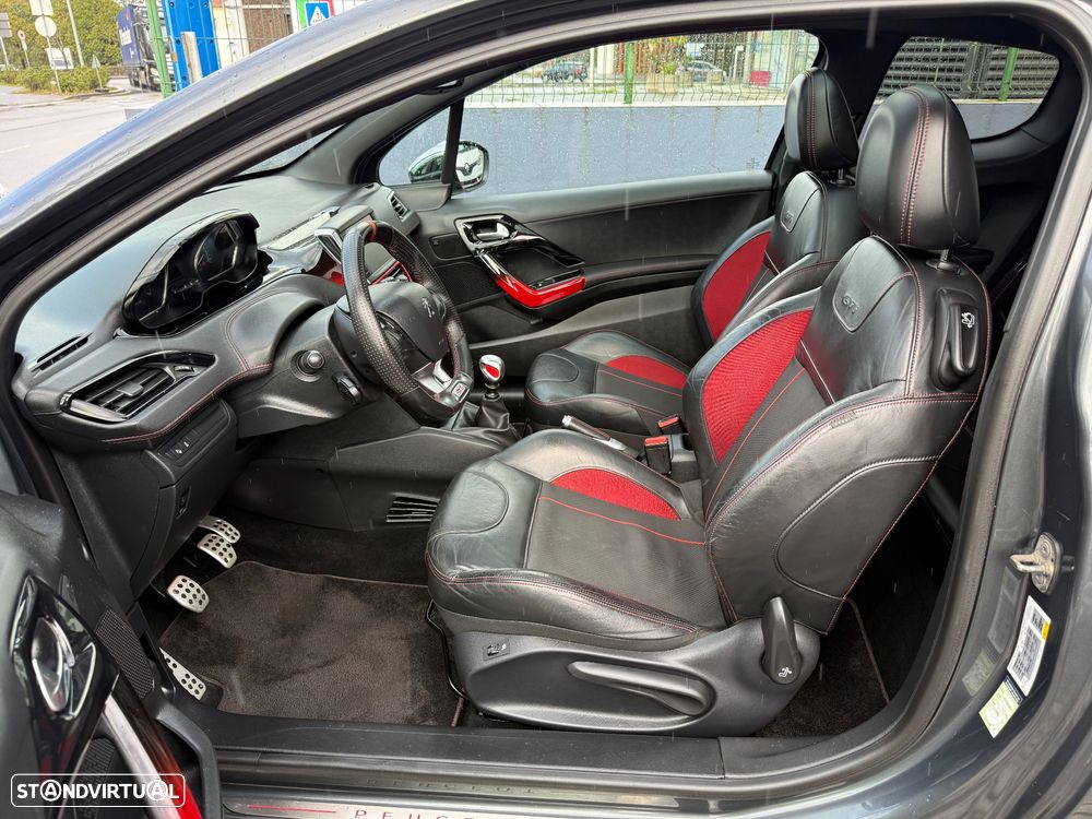 Peugeot 208 GTI 200 THP - 19