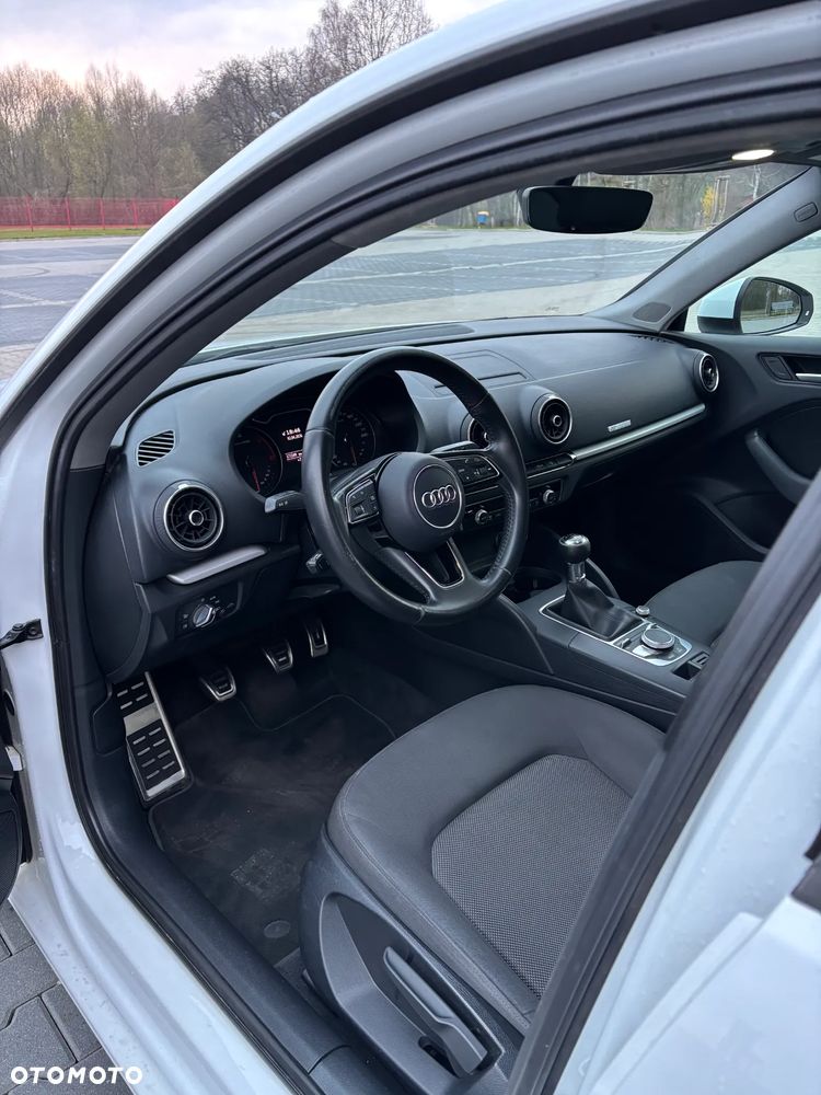 Audi A3 Sportback 1.6 TDI - 8