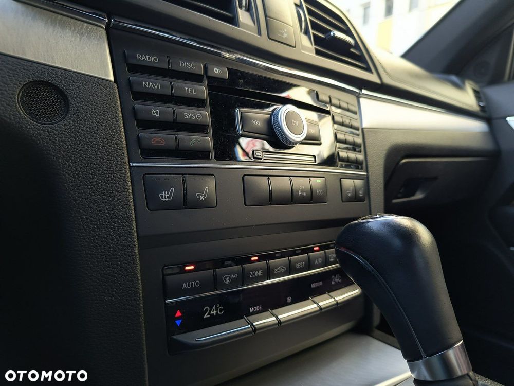 Mercedes-Benz Klasa E 250 BlueEFFICIENCY 7G-TRONIC - 24