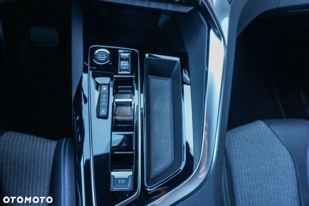 Peugeot 3008 1.6 PureTech Hybrid PHEV Allure Pack S&S EAT8 - 21