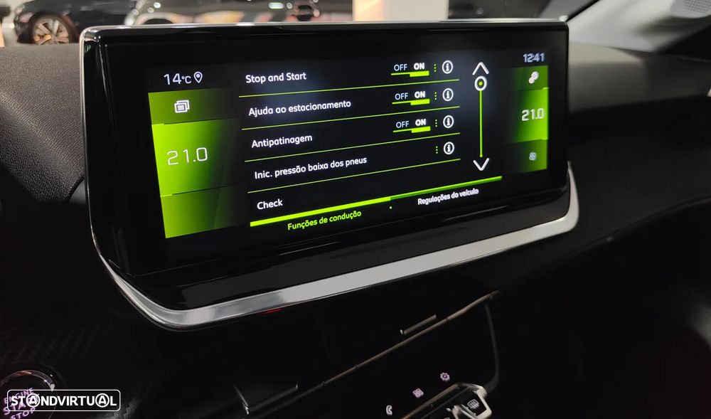 Peugeot 208 1.2 PureTech Allure EAT8 - 52