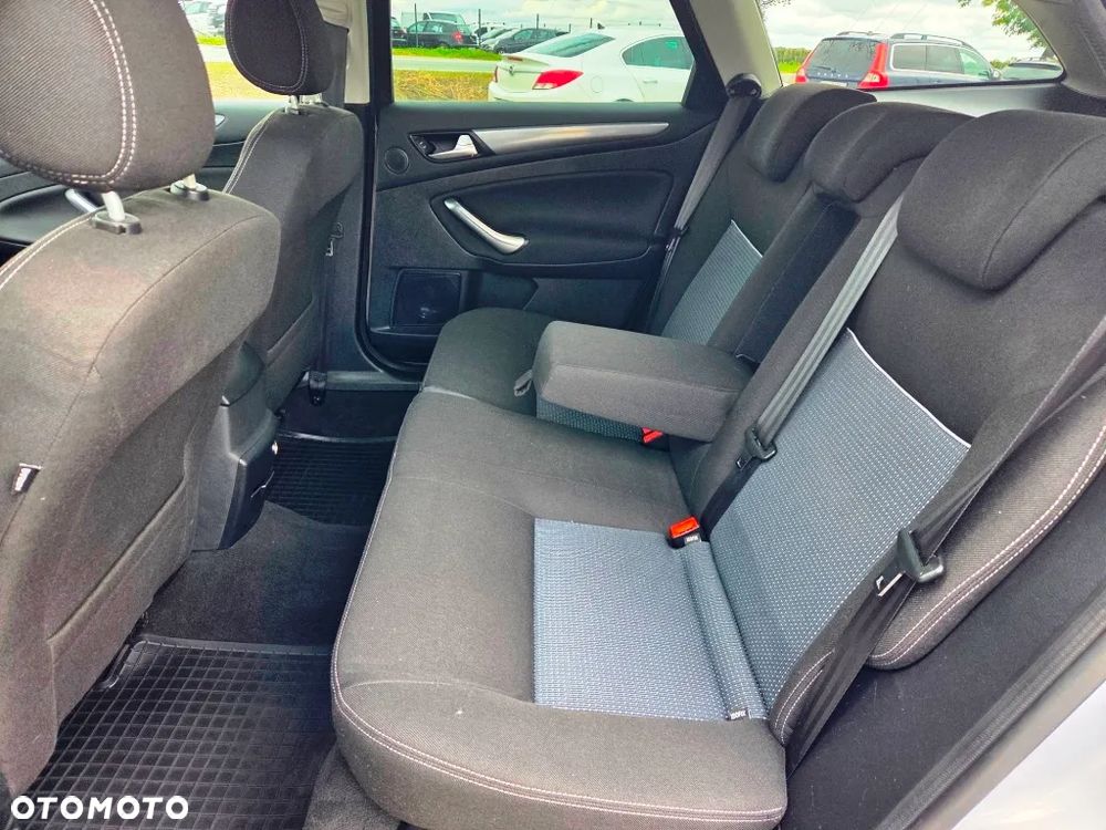 Ford Mondeo 1.6 TDCi Titanium - 29